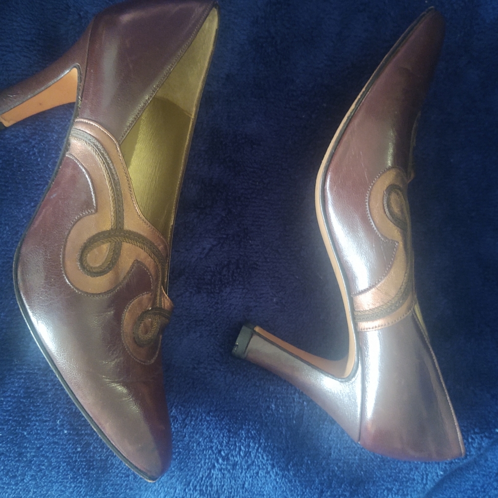 7 1/2 leather brown & copper Shoes - Picture 6 of 14